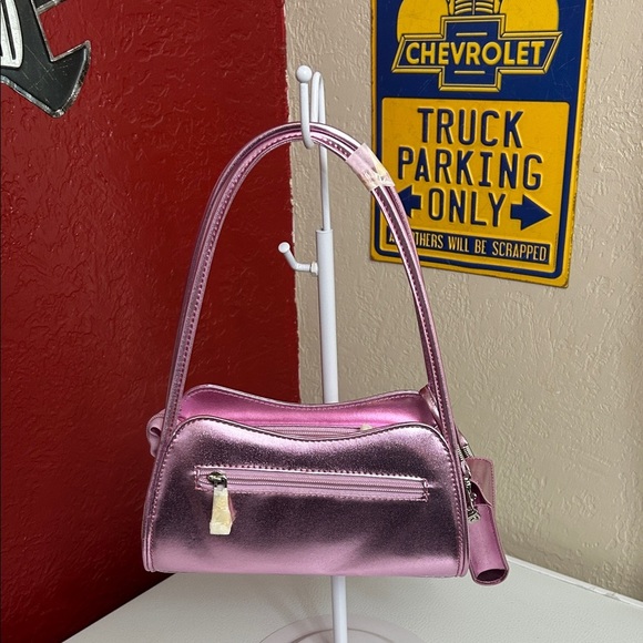 Glamorous Pink Shoulder Bag - Picture 2 of 9